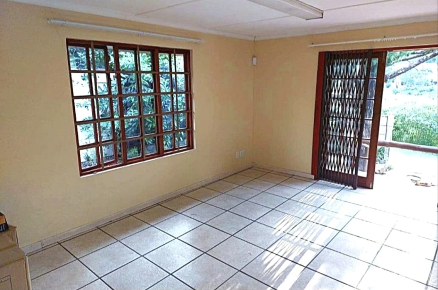 4 Bedroom Property for Sale in Nahoon Valley Park Eastern Cape